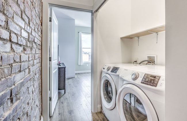 Delightfully Redesigned Home - JZ Vacation Rentals - Photo 27