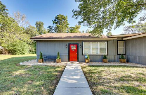 On-Site Creek and Spacious Yard Family Gem in Royal - Foto 2