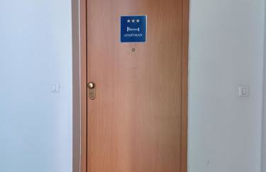 Well-equipped apartment with free parking - Photo 5