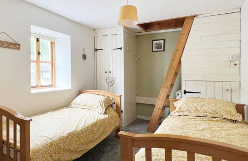 Foresters Inn Cottage - Photo 9