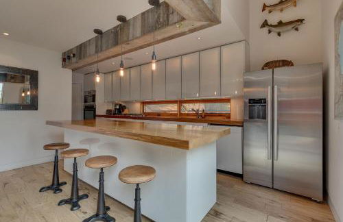 Mod Haus by Tahoe Getaways - Mountain Modern West Shore Home w Private Beach and Pier, Near Skiing - Foto 6