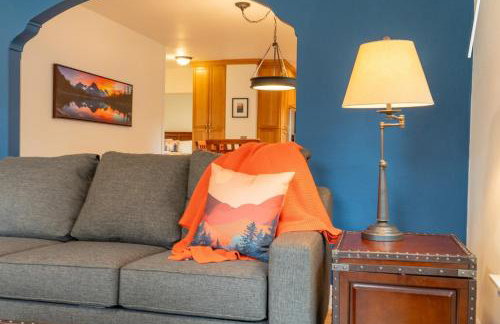 Parkside Escape South Hill w Private ADU - Photo 6