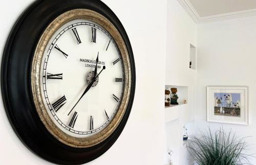 2 Shanklin Manor - Ground Floor apartment overlooking Park in Shanklin Old Village - Photo 5