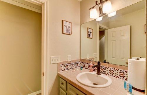 Riverside country retreat with easy access to all that Houston has to offer - Foto 6