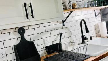 1BR 1 BA near Carl Health and OSF - Foto 3