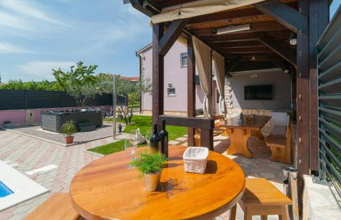 Beautiful Home In Hrvace With Wifi - Foto 6