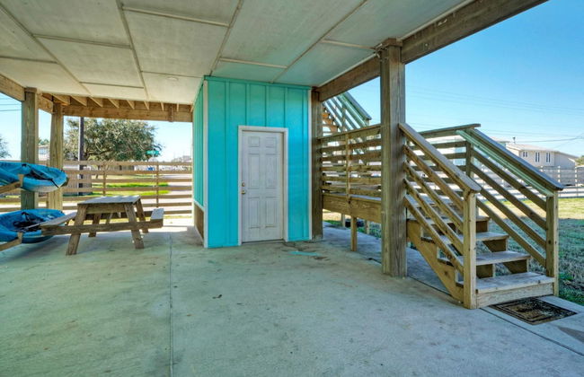 Shared Pool w/ Bay Views, Boat Dock Fishing Big Slough by Avantstay - Foto 29