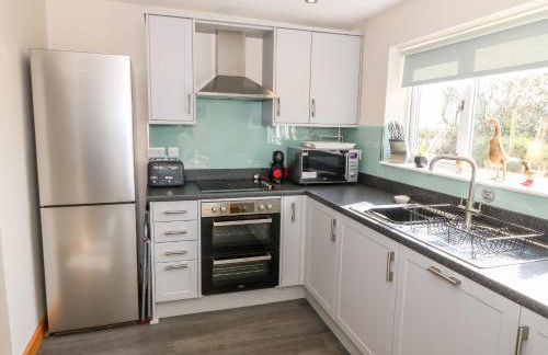 Min-y-rhos - Photo 11