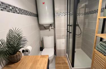 Perle des Sables Blancs, appartement entier à 100m de la plage avec parking privé - Photo 11