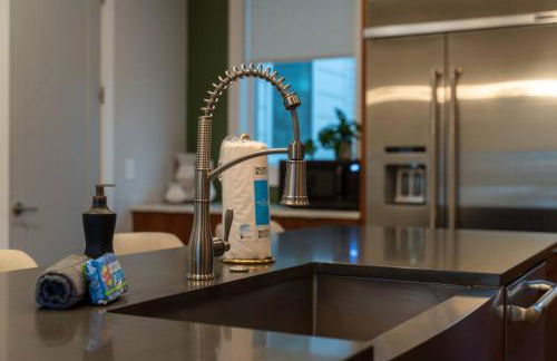 Luxury Townhome! Rooftop-Game Room! Near Broadway! - Foto 16