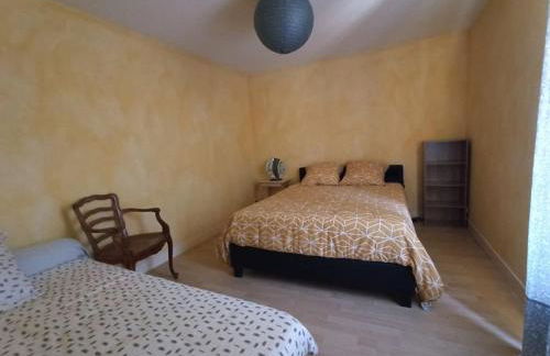 Gite 3 chambres, 2 à 10 pers et jardin clôturé - Foto 8