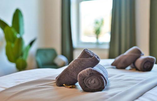 Luxus Apartments - Perfekt für Familien & Gruppen - Zentrale Lage & Parkplatz - Foto 17