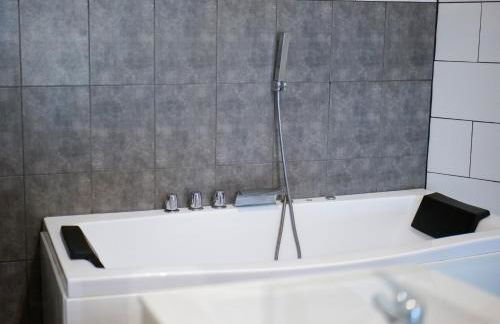 Les Cinq Lys - Foto 43