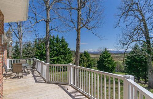 15 Minutes to Asheville! Spacious 7BR Luxury Home | Pool | Hot Tub | Game Room - Foto 55