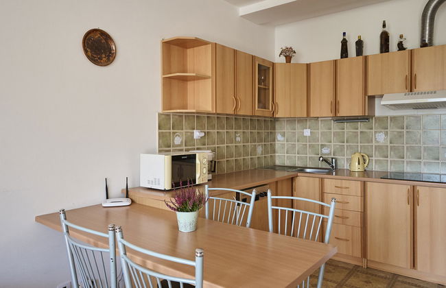 2 bedroom Apartment in Albrechtice v Jizerských horách with garden - Photo 2