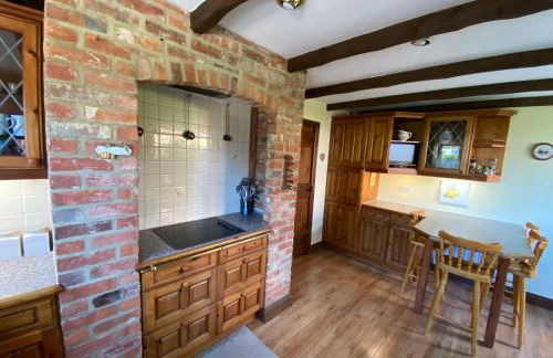 Stunning Rustic Home, New Forest National Park - Photo 12