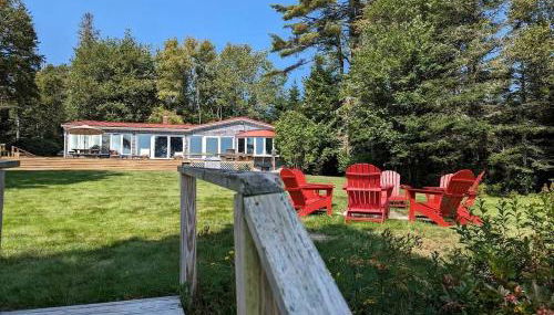 Stunning Oceanfront Ranch Cottage with Private Beach & Fire Pit Near Acadia National Park, Gouldsboro Maine - Foto 4