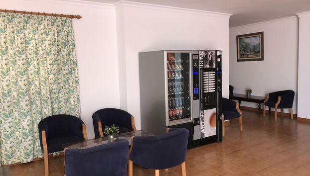 Coin salon dans le hall