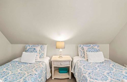 Cozy Bungalow Close to Downtown - Foto 23