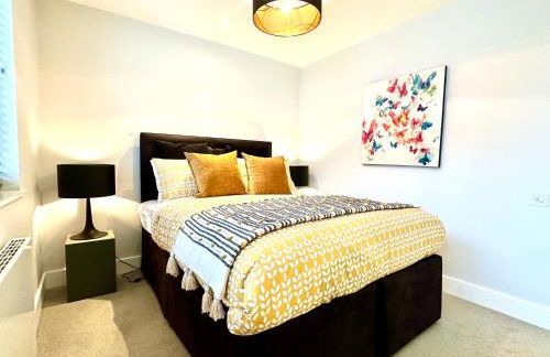 Beautiful New 2 Bedroom Apartment - Next to the Beach - Great Location - FREE Parking - Fast WiFi - Smart TV - sleeps up to 4! Close to Purbeck, Corfe Castle, Sandbanks, Poole & Bournemouth - Foto 11