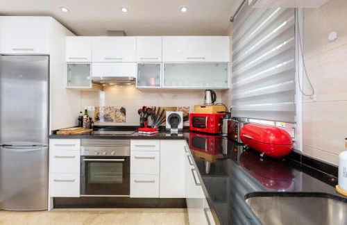 First Row Beach Villa - Photo 11