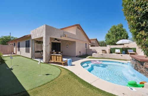 Chic Desert Retreat - Lush Spa Pool - Mini Golf - Foto 39
