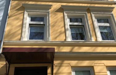 Gemütliche Dachgeschoßwohnung mit Altbaucharme - Foto 9