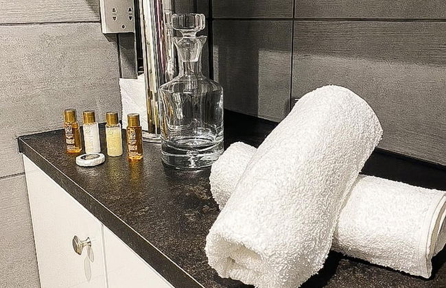 Modern Luxury Serviced Duplex Apartments by Repose - Foto 24