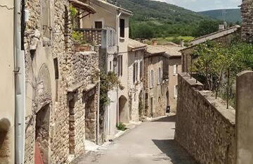 Grande maison en pierre au coeur du village provençal du XIe siecle 10 personnes - Foto 4