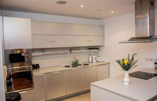 Modern 2 Bed City Center Apartment - Foto 17