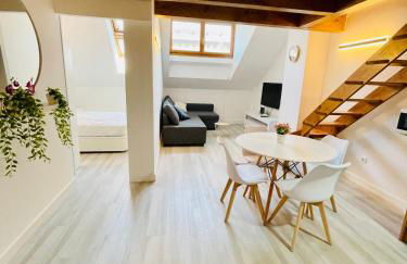 El Ático Nuevo en el centro con ascensor, garaje, aire acondicionado y WiFi - Photo 1