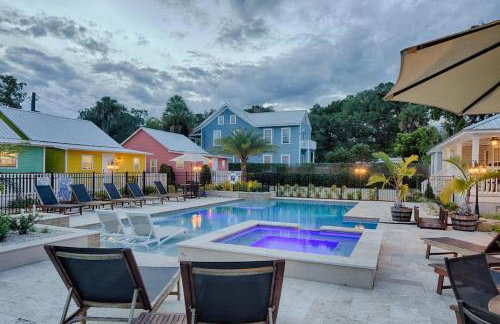 Quaint Cottage with Private Pool-Walk to Everything - Foto 50