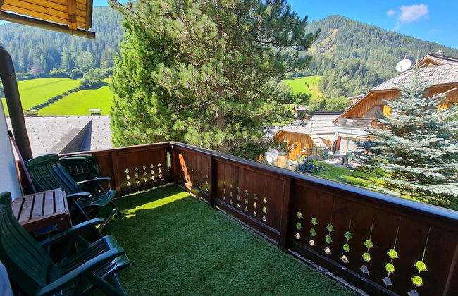 Cozy Apartment With Mountain View - Photo 9