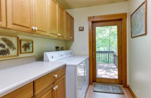 Almond Vacation Rental with Mountain Views! - Foto 25