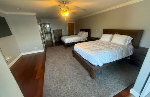 The Overlook on Douglas Lake -Waterfront Luxury - Photo 31