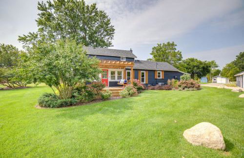 City Girl Farmhouse in Hudsonville with Hot Tub - Foto 39