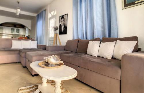 Naya Beach House by LovelyStay - Photo 4