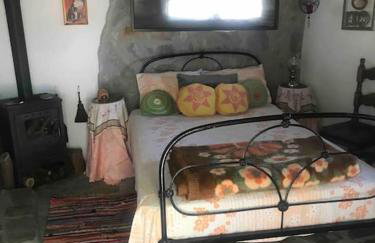 Theisoa.Old Little house in the garden . Andritsaina. - Foto 13