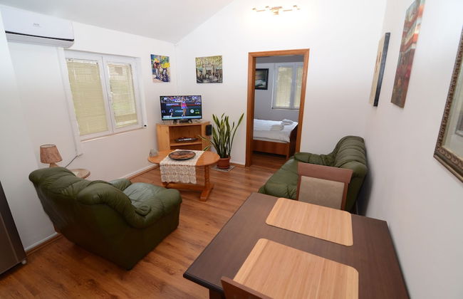 Maritimo Apartments - Photo 20