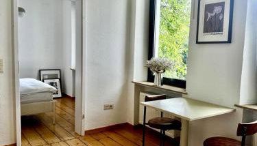 Westside Apartment - Photo 4