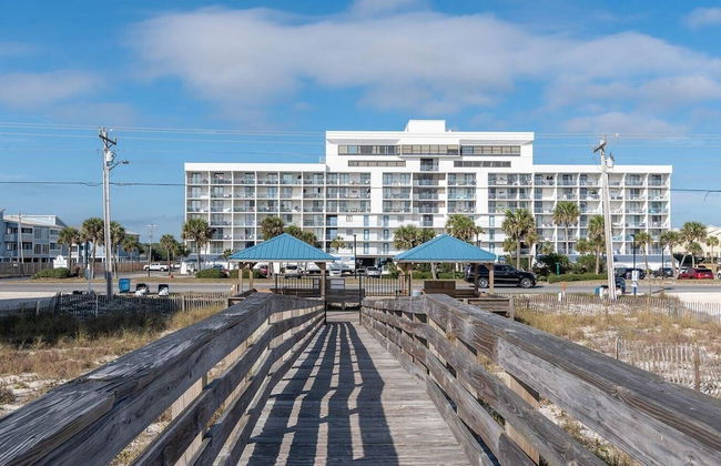 1br/1ba Sleeps 4 Near Beach w/ Breathtaking Ocean Views - Photo 39