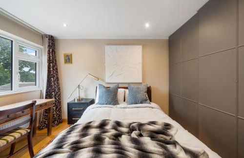 Cosy 3 BEDROOM Home with Garden, Ealing - Foto 7