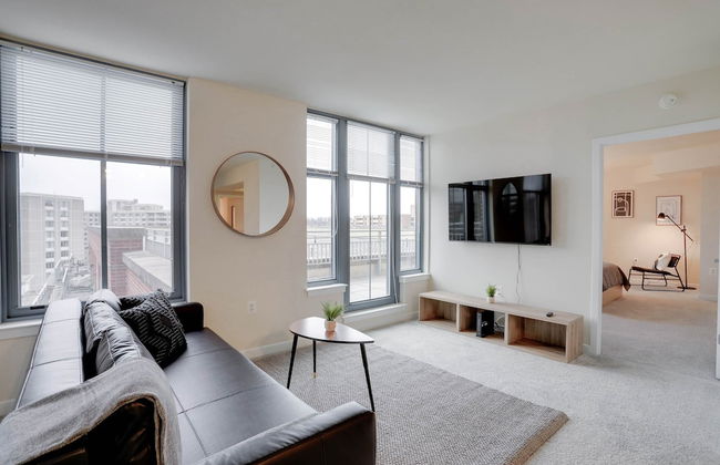 Nice 2BR Condo at Pentagon City - Photo 26