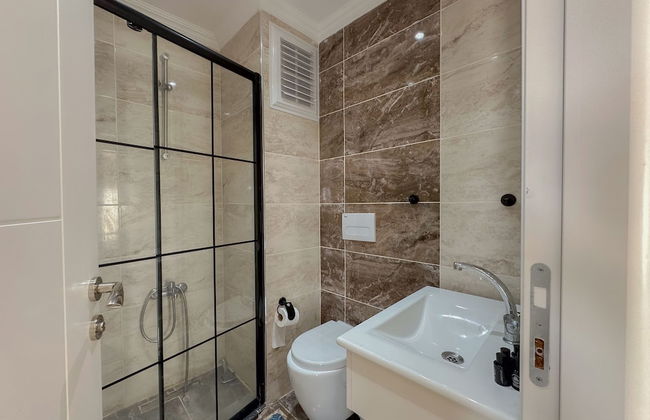 Flower City Suites - Photo 50