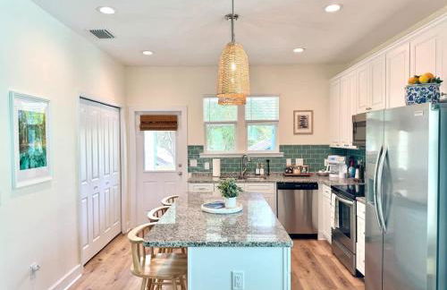 The Royal Cypress Suite Near UF Shands Downtown - Photo 11