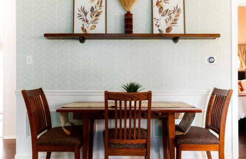 The Huddle & Hangout - 3 Bedroom House Close to ND - Foto 11