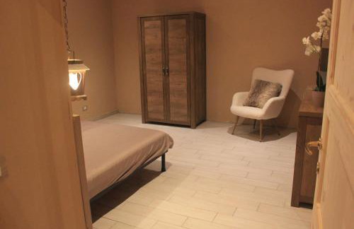 AgliChalet Erbe Montane-Vasca idromassaggio privata condivisa tra i due chalet, con parcheggio privato e colonnina ricarica auto elettrica con supplemento - Photo 26