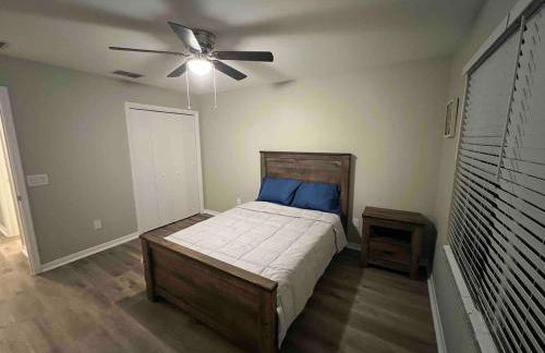 Get cozy in this Renovated home by the Villages - Foto 9