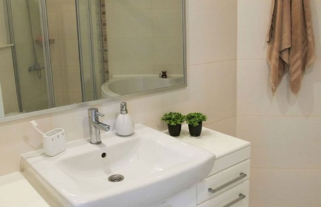 Spacious 2 Bed 2 Bath Home in one of Side's Most Popular Communities - Foto 17