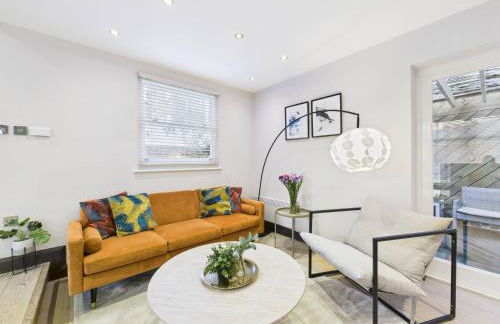 Stylish Mews House, Private Garden, Sleeps 4, Central Location - Foto 1